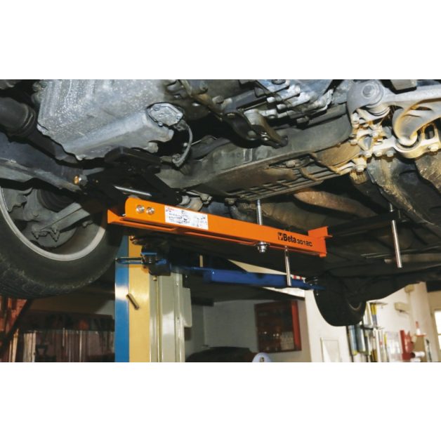 3012C Alsó motortartó kengyel