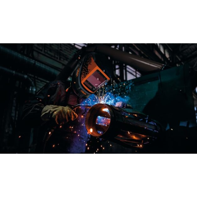 7041LCD/4S LCD hegesztőpajzs automatikus sötétedéssel, ívhegesztéshez; MIG/MAG, TIG és plazmahegesztéshez. 4 érzékelő TRUE COLOR szűrő szolár cellák és lítium akkumulátorok biztosítják az LCD filter áramellátását és hosszú élettartamát